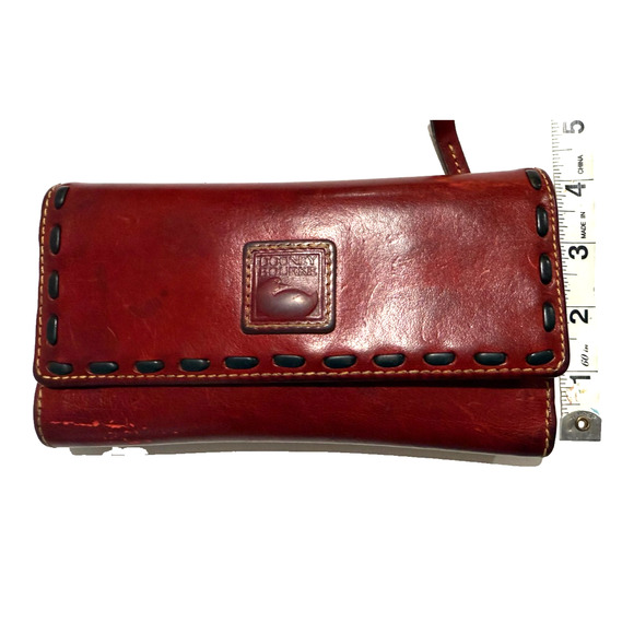 Dooney & Bourke Florentine Continental Clutch Wallet 9Y507 Red PREOWNED - Picture 10 of 10